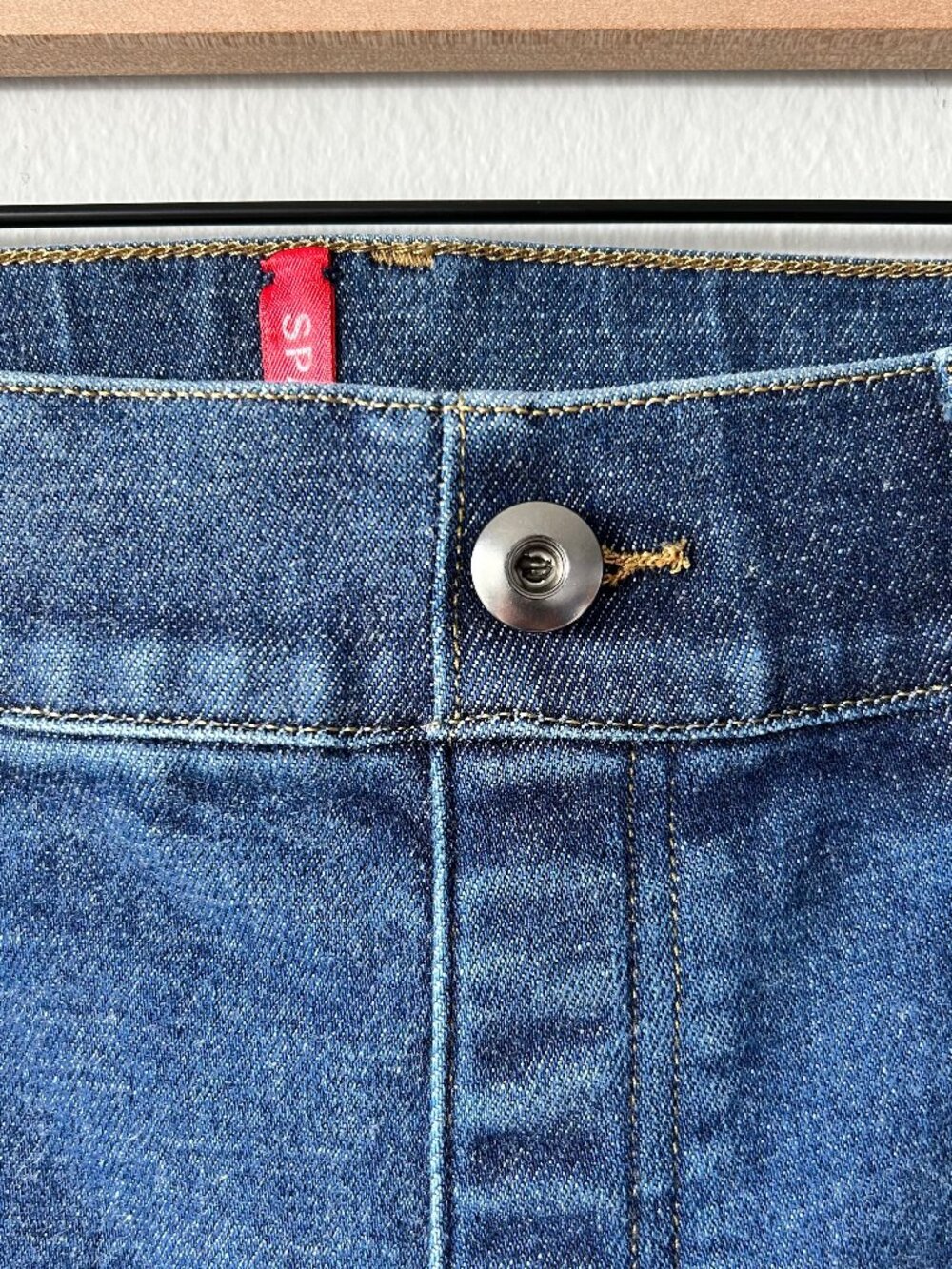 SPANX Shaping Flare Jeans Medium Wash Front Seam Stretch Denim Size Small - Picture 3 of 10